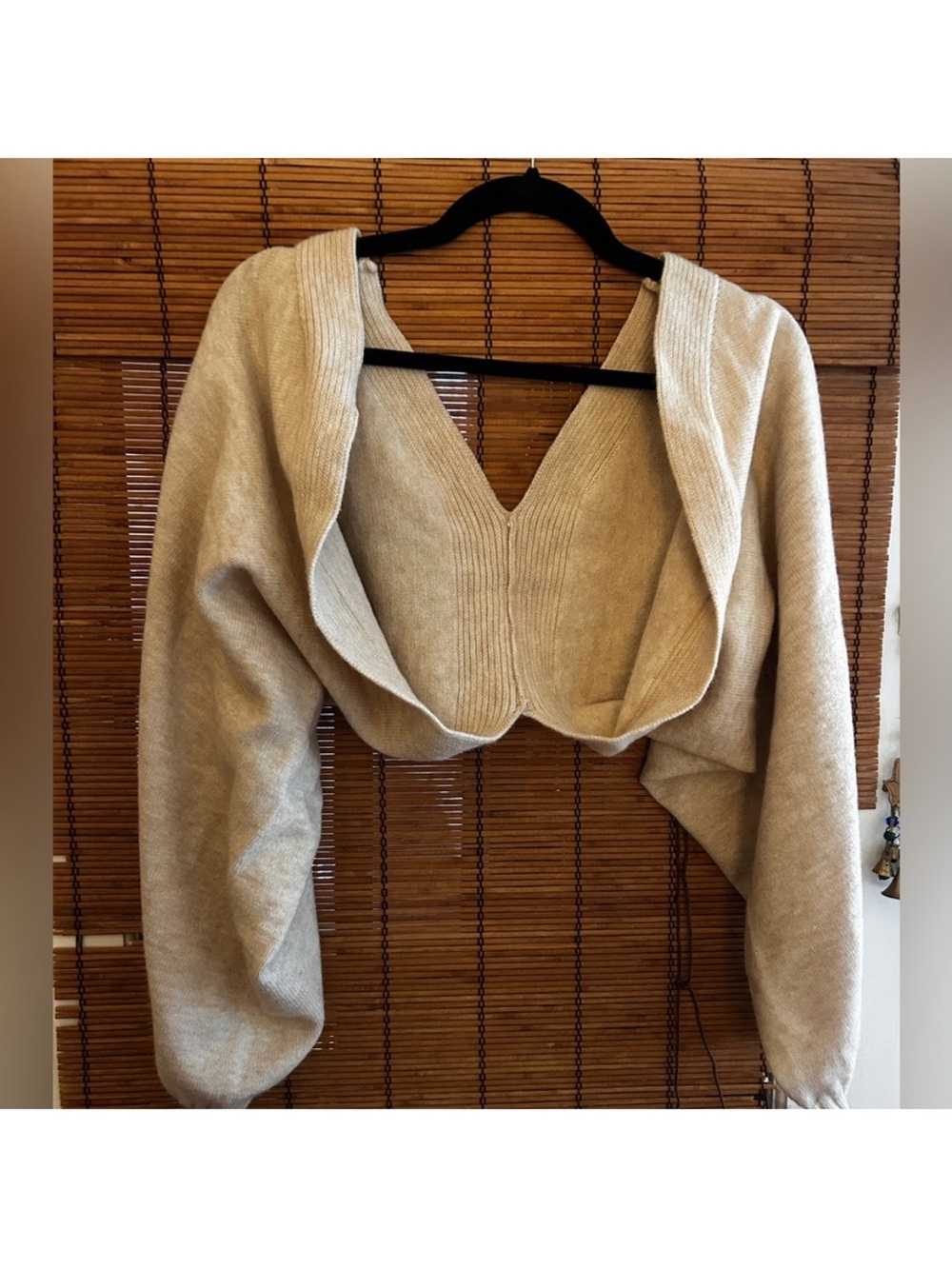 Women's Beige Cropped V-Neck Knit Cardigan Sweater